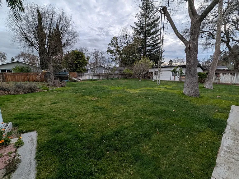1580 Whitman Rd — Photo 16