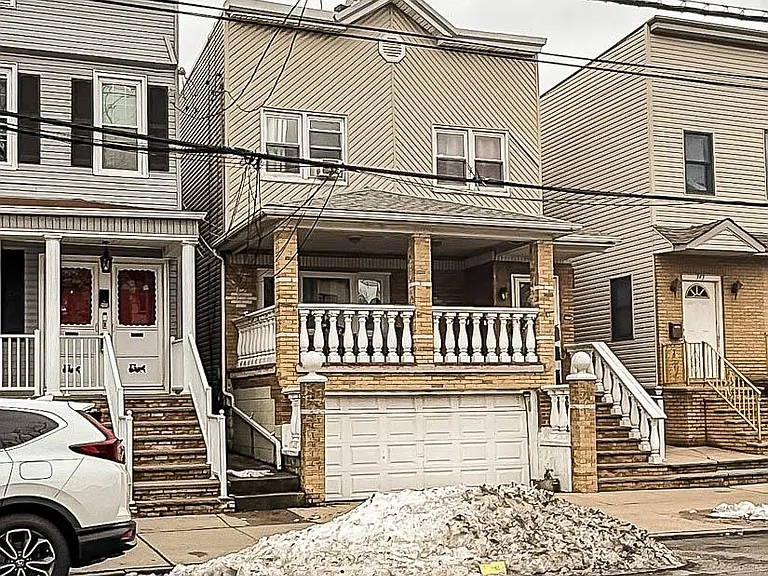 341 Avenue E #2 — Photo 10
