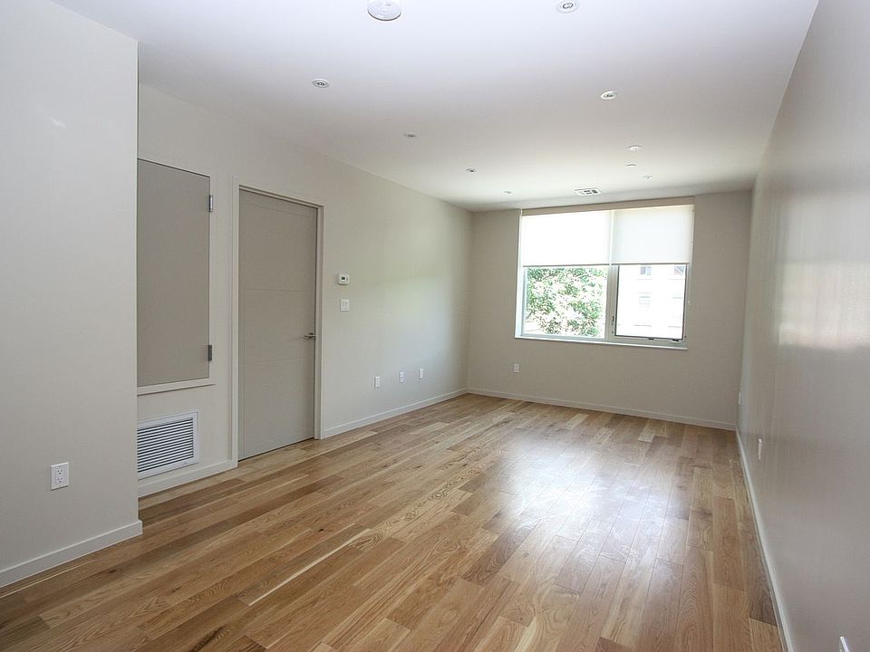 1st image of 29 Mac Donough St #3E
