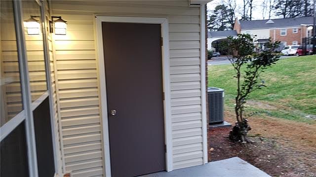1st image of 4609 Coronado Dr APT E
