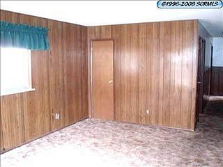 4th image of 117 Rosemary St