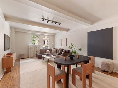 410 W 24th St APT 2K, New York, NY, 10011