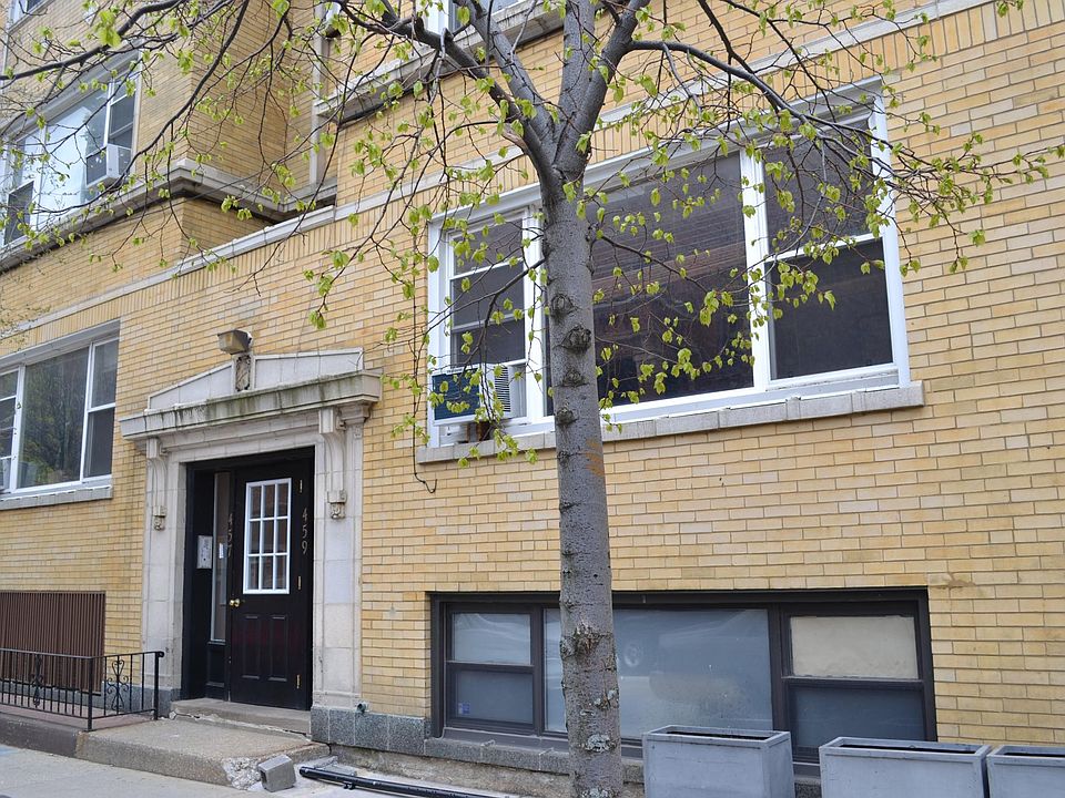 1st image of 457 W Roslyn Pl #3