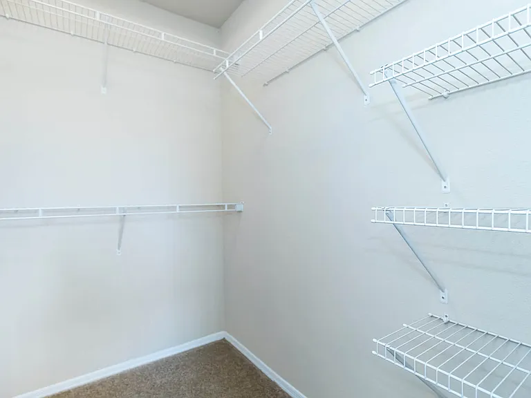 1b1 751 SQFT 1 Bed 1 Bath