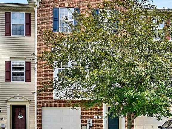 2nd image of 7227 Mockingbird Cir