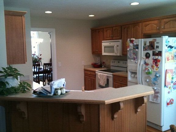3rd image of 108 Kinkade Dr