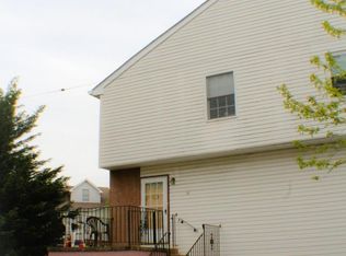 35 8th St, Lakewood, NJ 08701