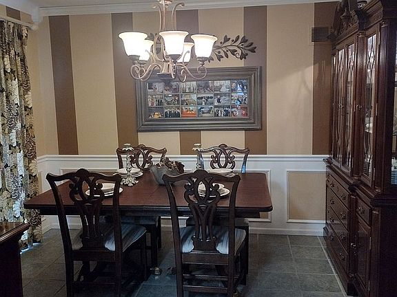 5th image of 1049 Deerfield Dr