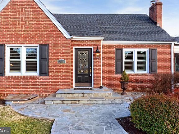 Lead glass embellished front door.