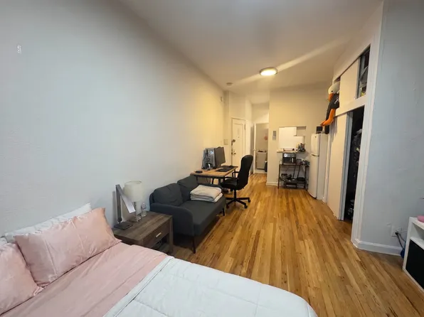 319 East 25th Street image 1 of 4