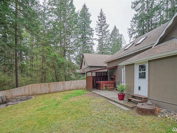 5th image of 10917 Minterwood Dr N