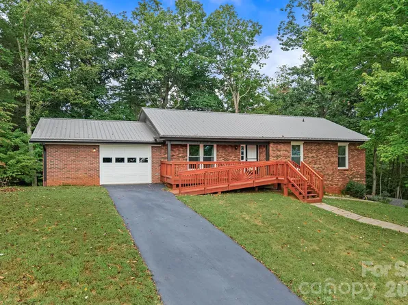 431 Pine Ridge Rd, Mars Hill, NC 28754