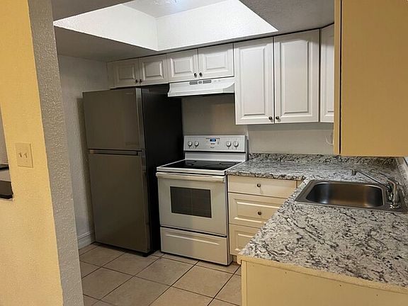 3rd image of 5951 NW 20th St