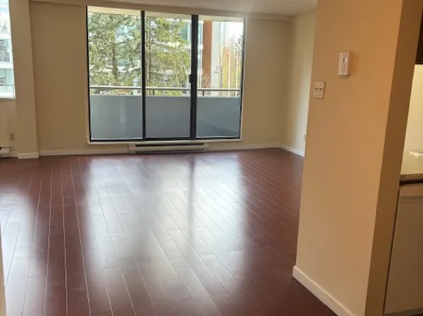 13435 104th Ave, Surrey, BC V3T 5K6