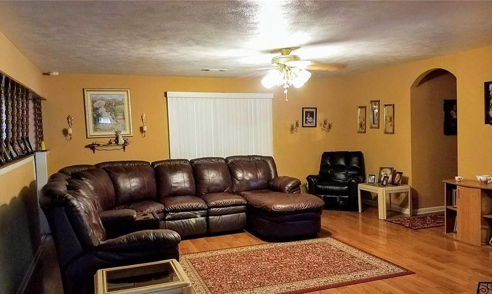 2nd image of 159 Shadow Rd