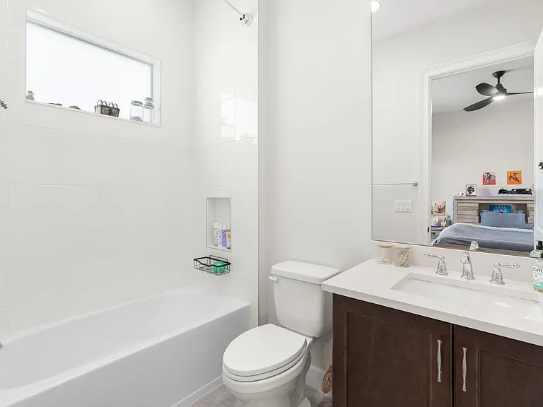 4776 Estates Cir — Photo 39