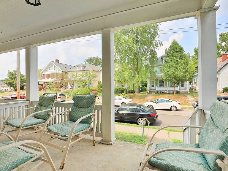 73 E Maynard Ave — Photo 15