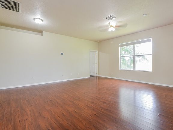 3rd image of 4829 Cape Hatteras Dr