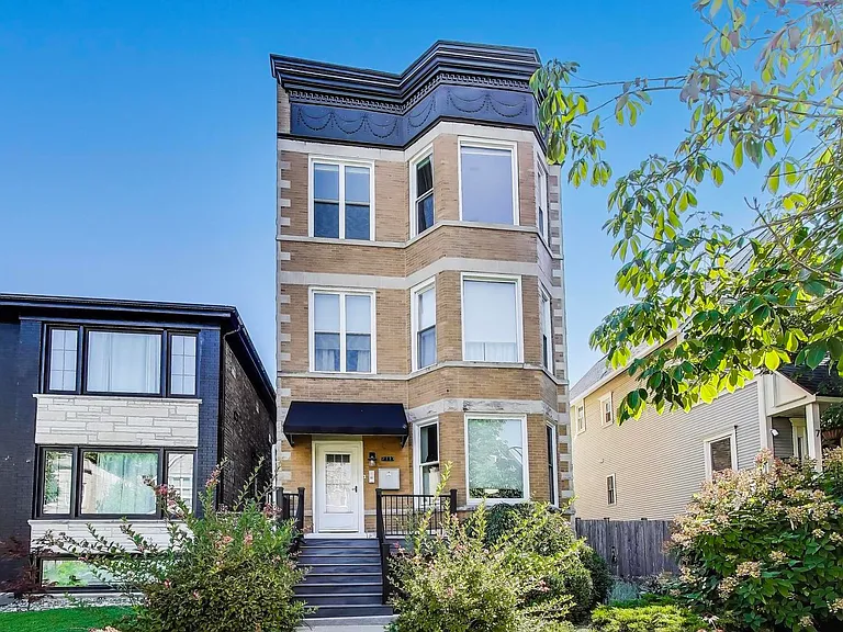 2733 N Mozart St #3 — Photo 1