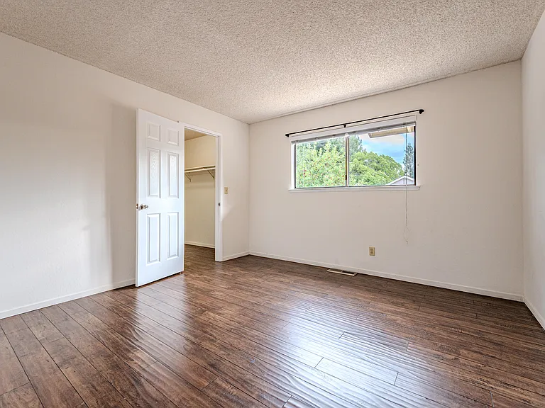 327 Clarkin Ct — Photo 25