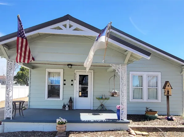 508 S 6th St, Okemah, OK 74859