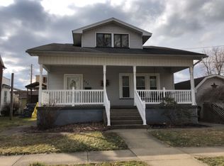 828 N Dawson St, Uhrichsville, OH 44683