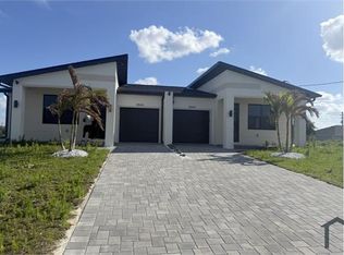 5043 Benton St, Lehigh Acres, FL 33971