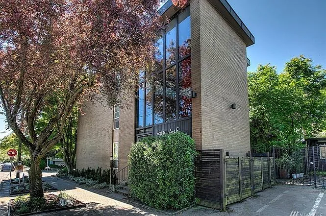 601 14th Avenue E — Photo 3