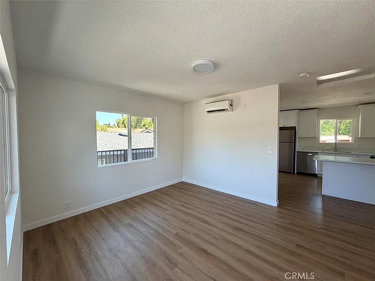 1550 N Avenue 45 — Photo 8