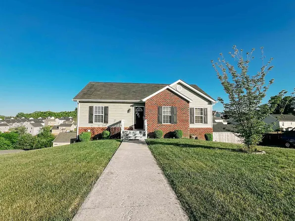 575 Keystone Dr NW, Christiansburg, VA 24073