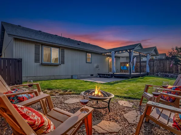3595 SW Pumice Pl, Redmond, OR 97756