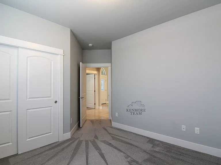 9114 Ruven St — Photo 13
