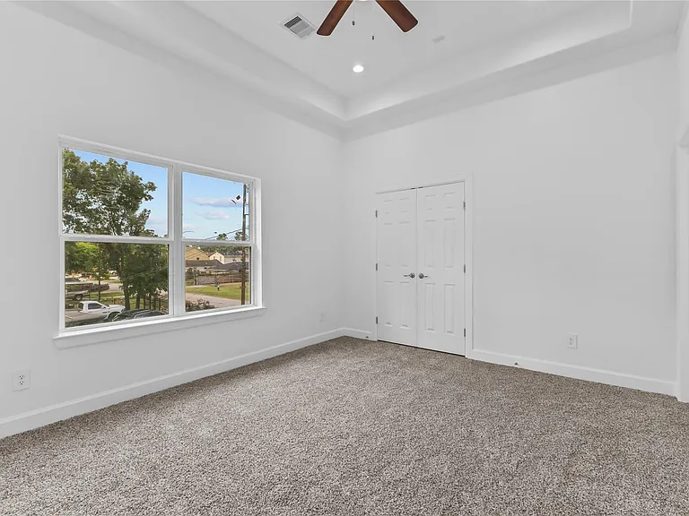 7805 Farnsworth St #B — Photo 21