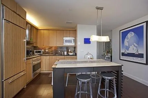 Rented by Battery Park Realty | media 19