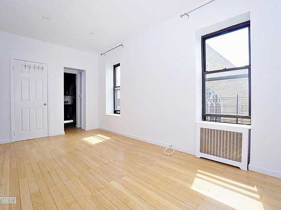 5th image of 465 Marcus Garvey Blvd APT 4R