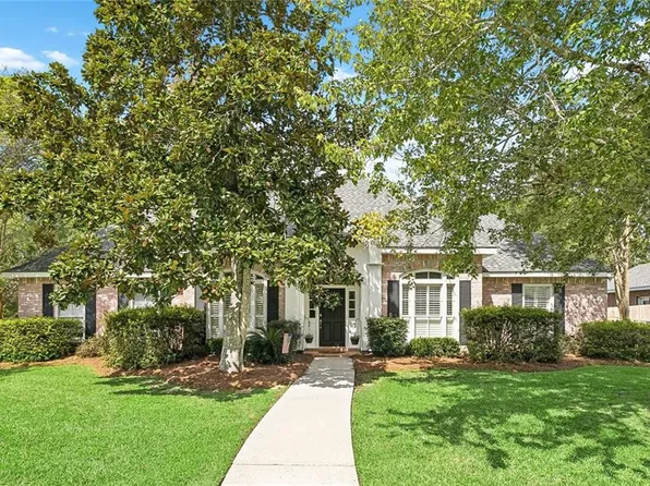 16231 Indian Point Dr, Madisonville, LA 70447