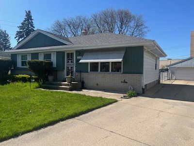 7236 West Cody CIRCLE, Milwaukee, WI, 53223