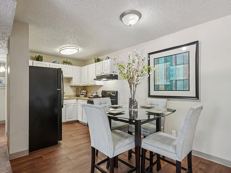 University Village Apartments — Photo 5