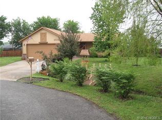 9516 E Aspenwood Dr, Claremore, OK 74019