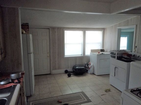 5th image of 801 S Jefferson St