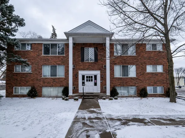 Elmwood Manor Apartments, 470 E Elmwood Ave, Clawson, MI 48017