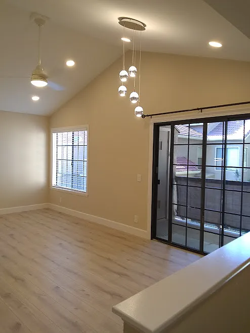2 bed, 872 sqft, $2,995 — Photo 3