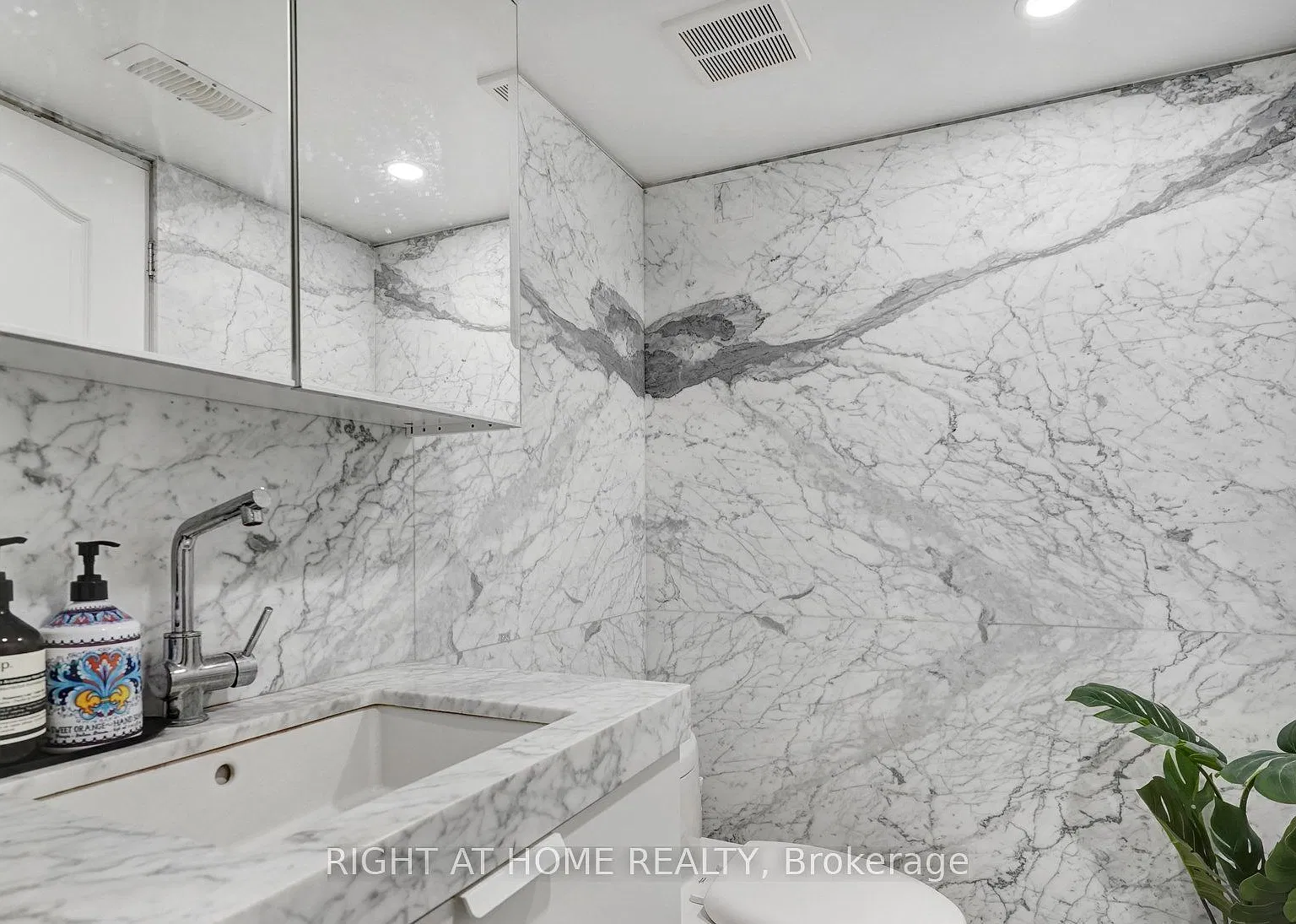 1 bed, $1,700 — Photo 2
