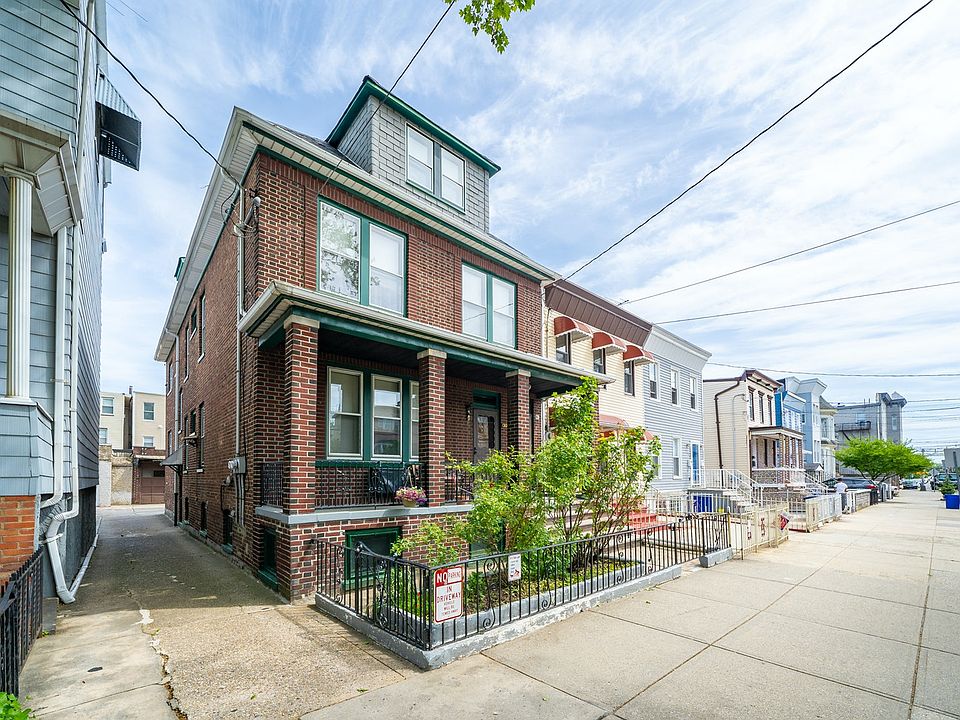 1st image of 304 Webster Ave