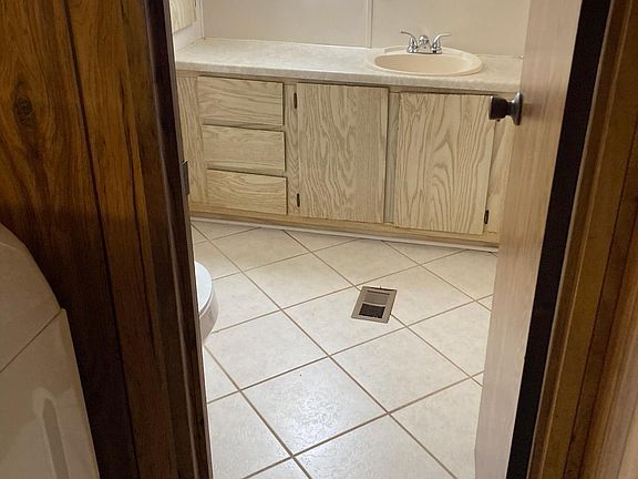 2nd image of 53 Catfish Ln