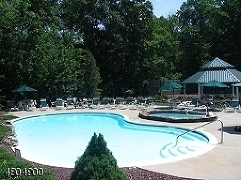 2nd image of 7304 Richmond Rd #304