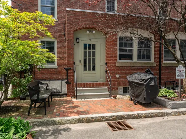 45 Kidder Street, Manchester, NH 03101