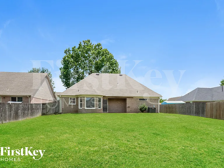 9344 Helmsley Dr — Photo 18