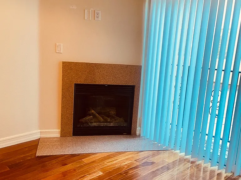 2410 Naomi St #1 — Photo 6