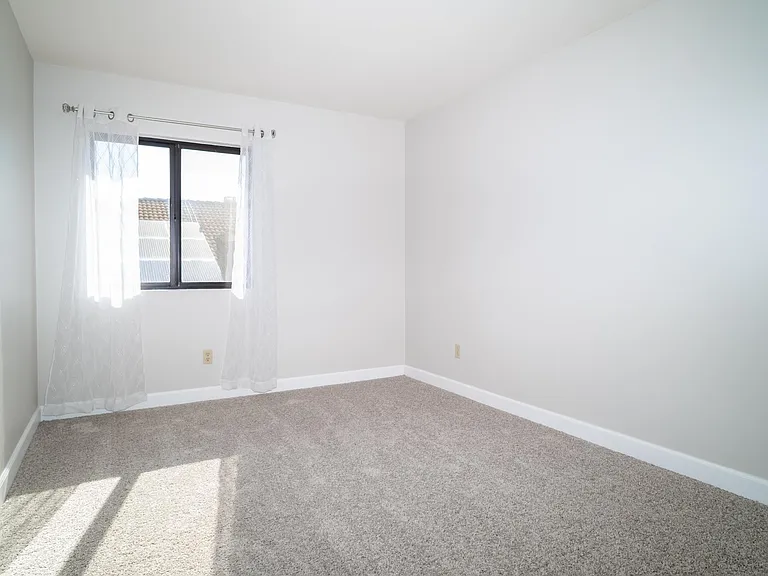 8733 Elford Ct — Photo 26